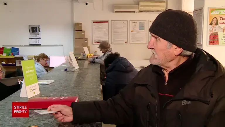 Cardurile de energie au ajuns la 1,7 milioane de români. Unii pensionari se tem că nu le vor mai primi