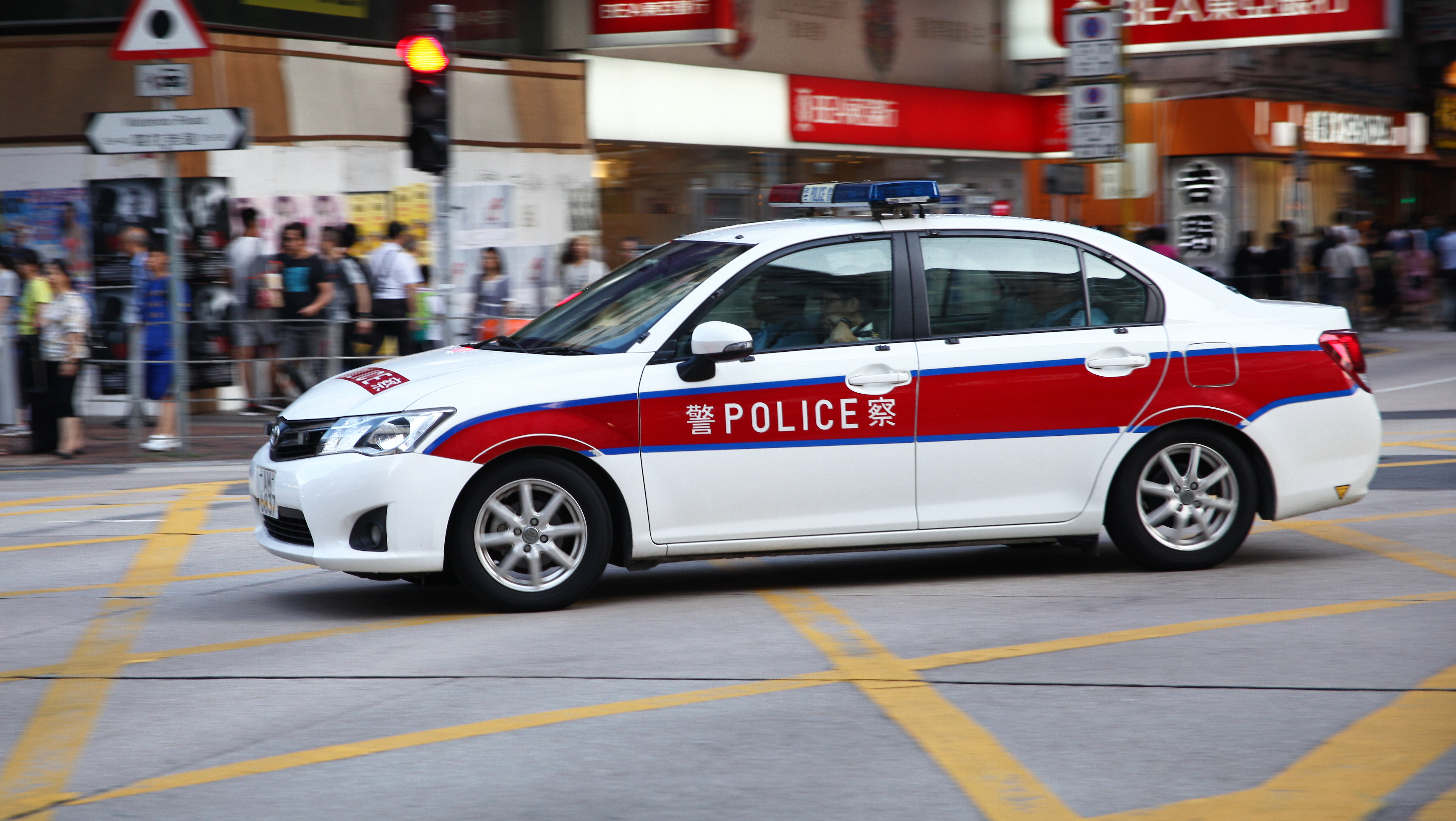 Menajere din Hong Kong, arestate pentru crimă și avorturi ilegale. Un făt a fost descoperit într-un coș de rufe