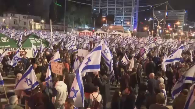 Zeci de mii de oameni au protestat, din nou, în stradă, împotriva guvernului condus de Beniamin Netanyahu. Care este motivul
