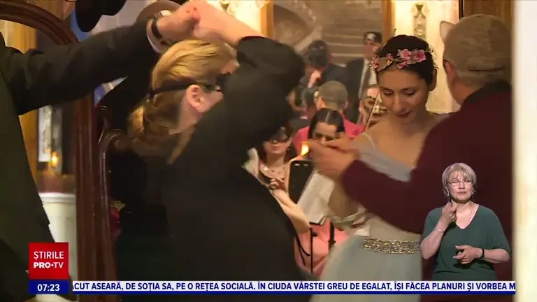 Petrecere în stil vechi la muzeul bucureștean „Micul Paris”. Oaspeții s-au bucurat de atmosfera vremurilor cu un bal mascat