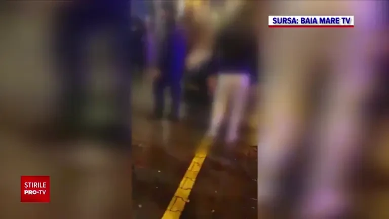 Haos într-o sală de păcănele, după ce un tânăr supărat că a pierdut toți banii a lovit inclusiv un polițist