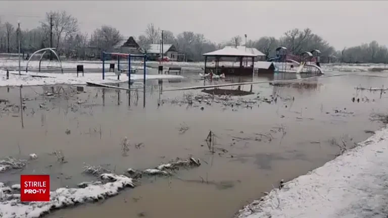 Cod roșu de inundații pe râul Bega: A fost emis mesaj RO-Alert. Zeci de elevi au fost evacuați de la ore