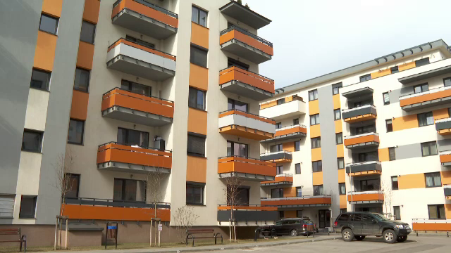 Au început ieftinirile pe piața imobiliară, după ani de creșteri de prețuri. Cererea a scăzut, din cauza dobânzilor mari