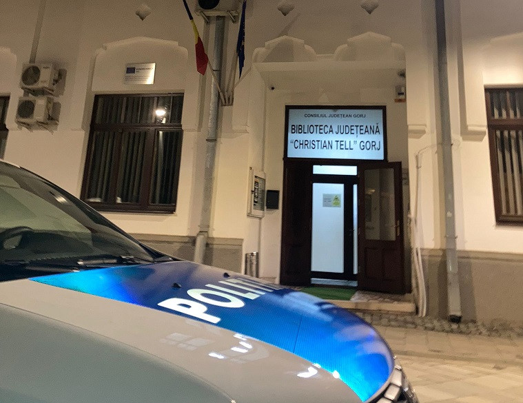 Directoarea unei biblioteci din Târgu Jiu a fost găsită spânzurată chiar în instituție