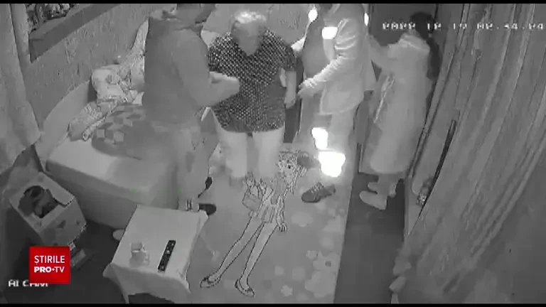 Un bărbat reclamă că mama lui a fost scăpată pe jos de personalul spitalului din Targoviște și a suferit o fractură de femur