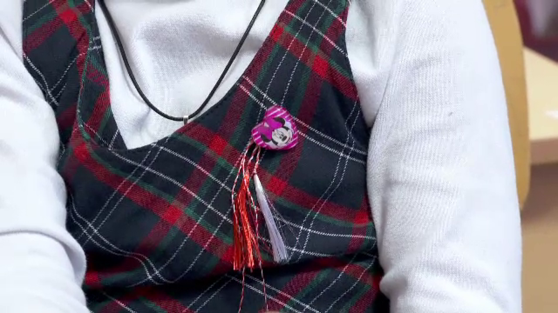 Mărțișorul, prilej de bucurie pentru fetele care au primit cadouri de la colegi. Cum arată 1 Martie într-o școală din România