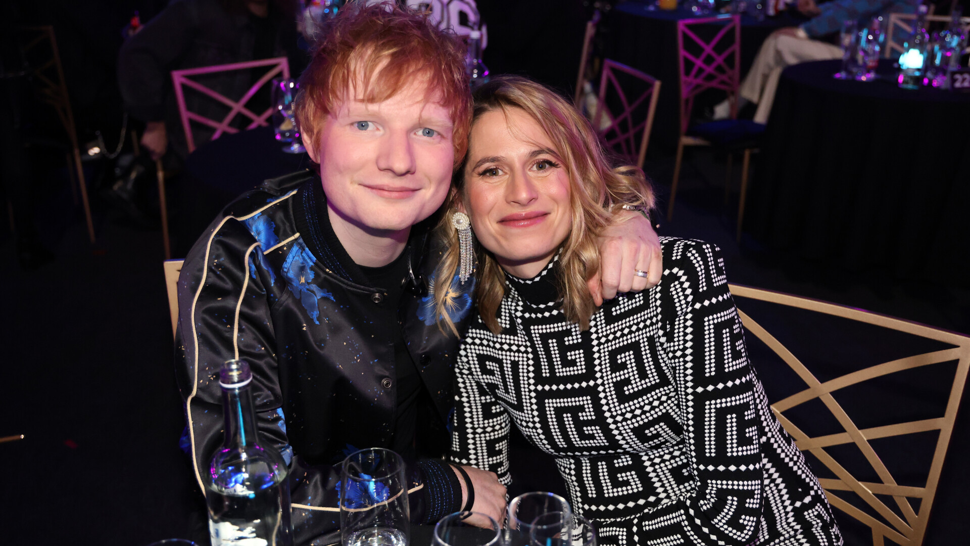 Cântărețul Ed Sheeran anunță că soția sa a fost diagnosticată cu o tumoră în timp ce era însărcinată