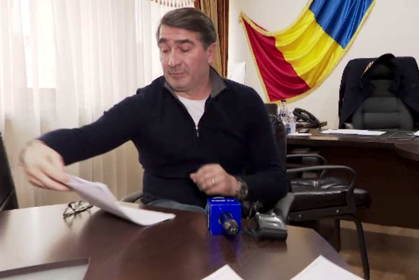 Milioanele de euro din fondul de urgenţă al Guvernului, felie uriașă de tort pentru apropiații șefilor de județ