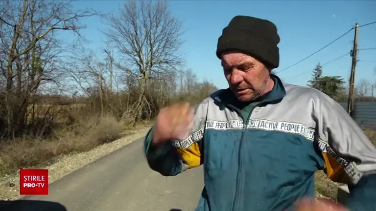 Un bătrân din Satu Mare a fost găsit fără viață, cu corpul plin de mușcături de câini la doi pași de casa lui