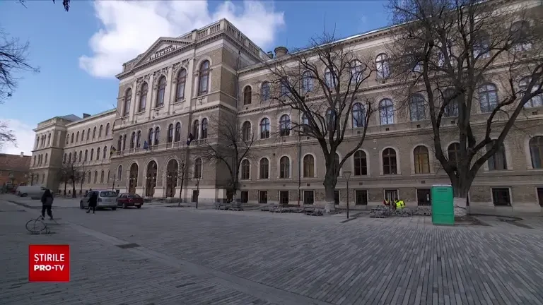 Universitățile din România anunță că le vor cere mai mulți bani studenților admiși la locurile cu taxă