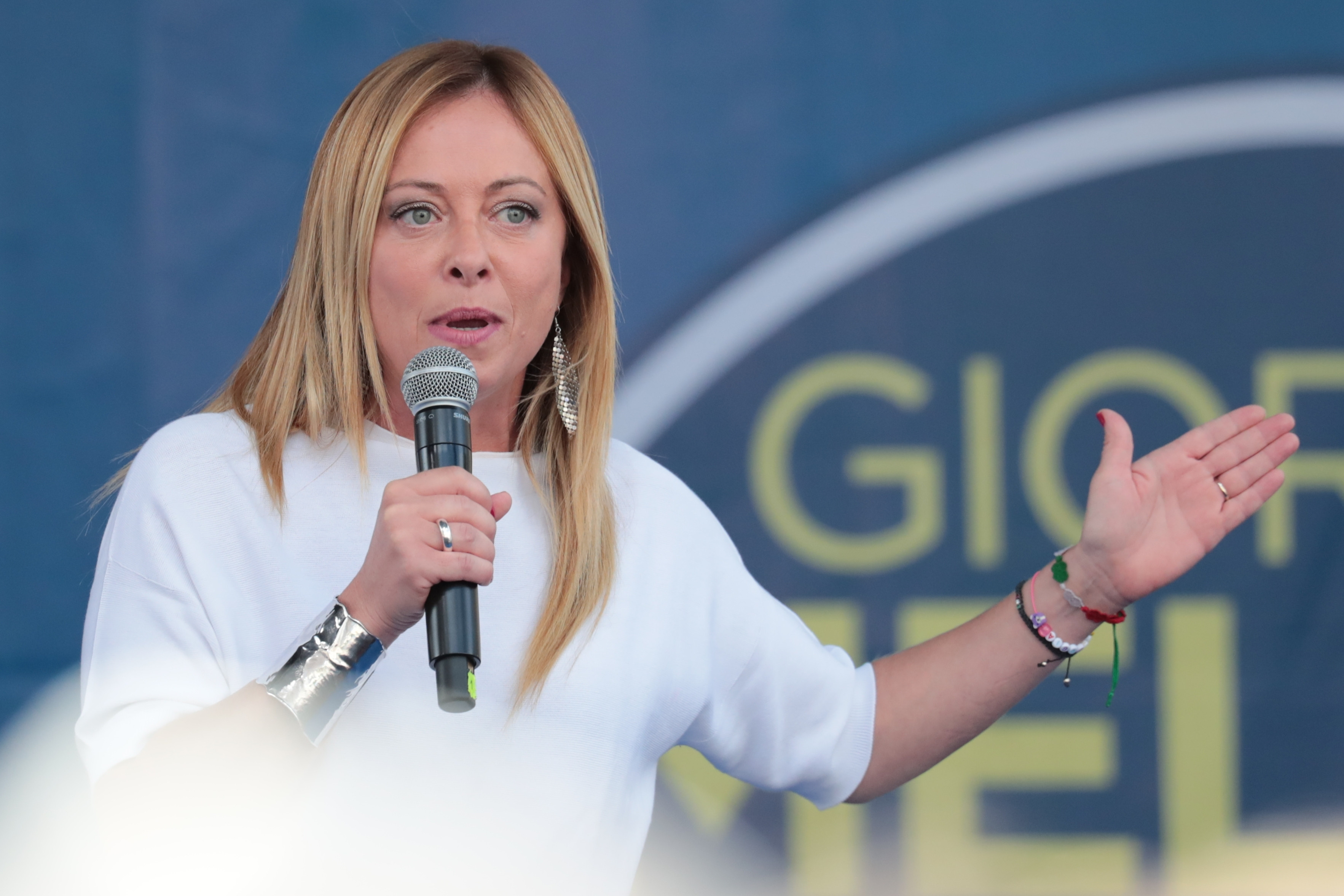 Giorgia Meloni, pusă pe glume la întâlnirea cu JD Vance: „Nu l-am mai văzut de mult timp"