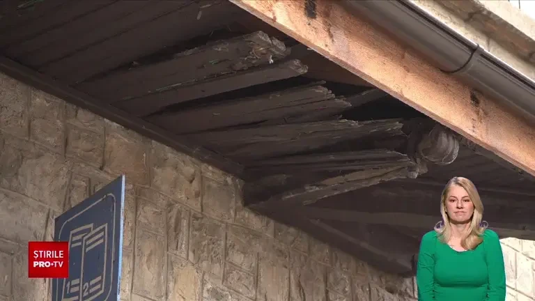 Gările din România aflate în paragină. Oficialii de la Căile Ferate spun că nu au bani pentru investiții