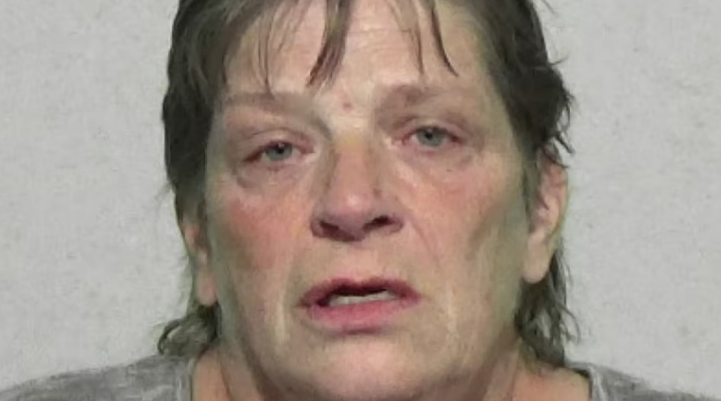 O mamă a cheltuit banii pe care fiul ei decedat îi lăsase moștenire altcuiva. Pe ce a risipit o avere uriașă