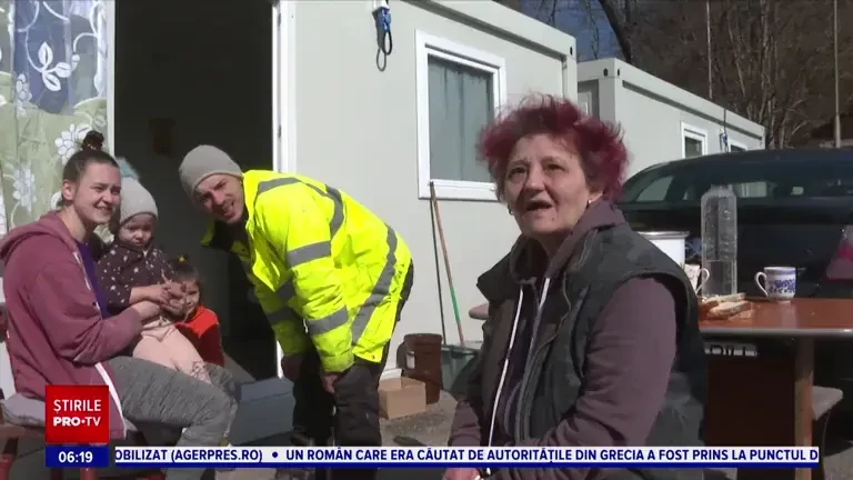 Tot mai mulți oameni din Aninoasa își părăsesc casele din cauza cutremurelor. Containerele metalice sunt suplimentate