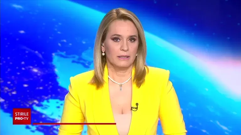 Două avioane militare s-au ciocnit în aer și s-au prăbușit pe o stradă din Roma. Piloții au murit | VIDEO