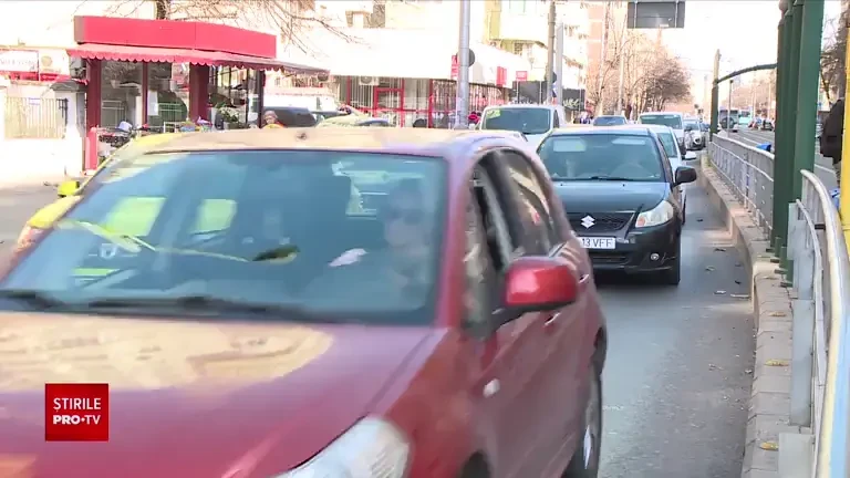 Mașina devine un lux în România: Cele mai ieftine polițe RCA vor costa peste 1.000 de lei. Cât plătesc șoferii, pe categorii