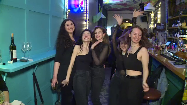 Seară de distracție în București, de Ziua Femeii. Doamnele și domnișoarele au petrecut până în zori