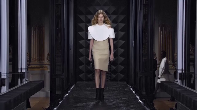 Marile case de modă au adus un plus de culoare la săptămâna Internațională a modei de la Paris