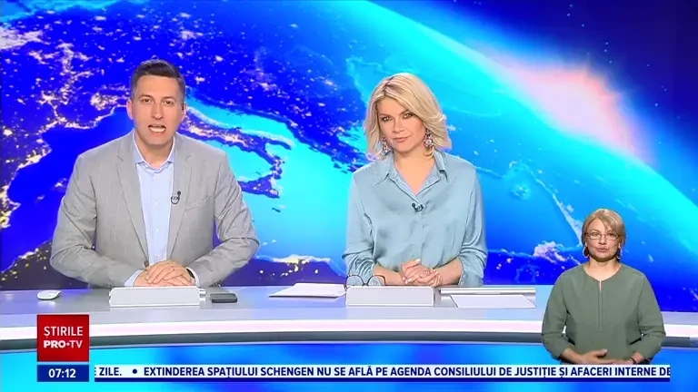 O tânără oprită în trafic de Poliție a fost cerută în căsătorie pe marginea șoselei. Cum a reacționat