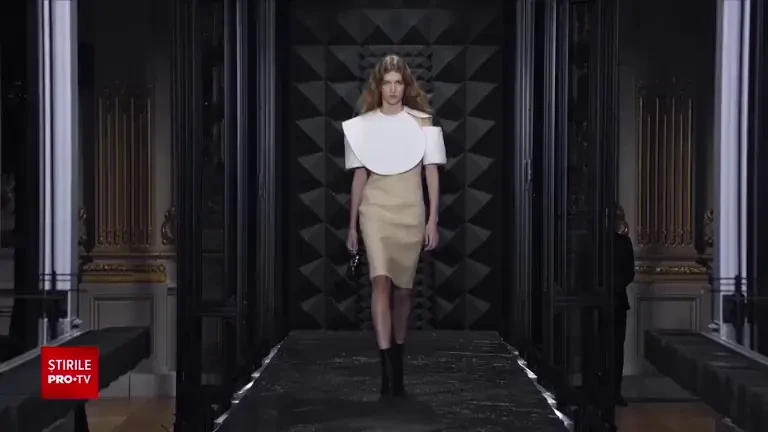 Marile case de modă au adus un plus de culoare la săptămâna Internațională a modei de la Paris