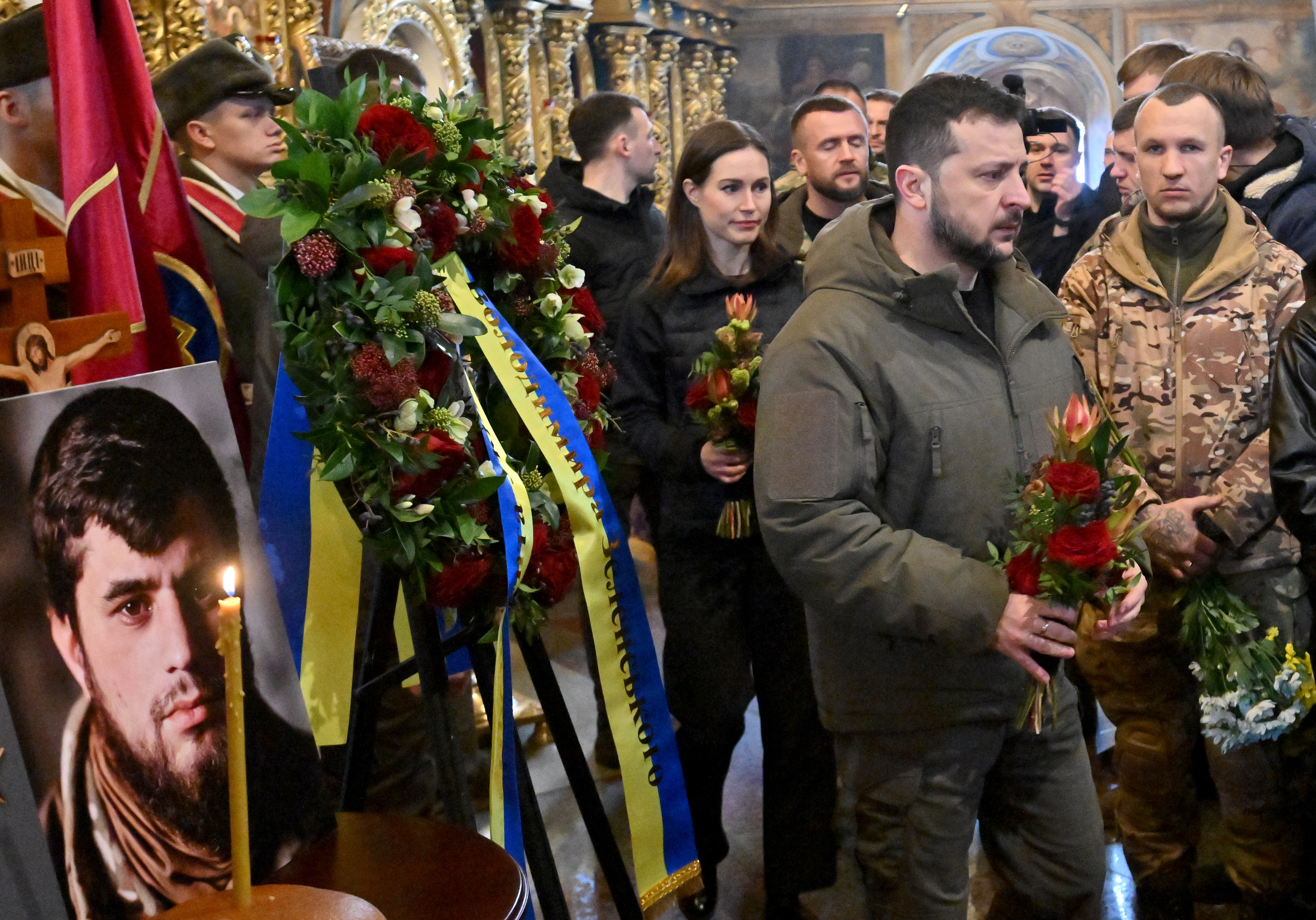 Zelenski și alți lideri politici și-au luat rămas bun de la "Da Vinci", un soldat ucrainean celebru şi preţuit | VIDEO