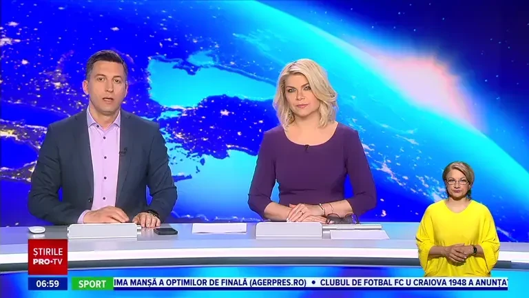 Un tramvai a luat foc, într-o stație din Arad. Pompierii au intervenit de urgență. De la ce a pornit incendiul