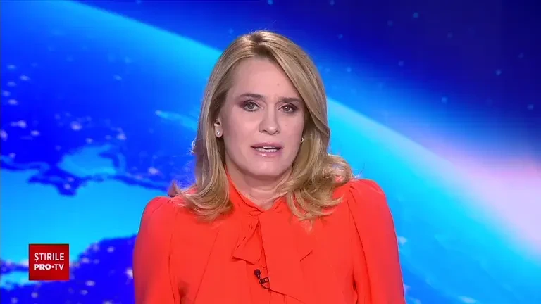 Un tramvai a luat foc, într-o stație din Arad. Pompierii au intervenit de urgență. De la ce a pornit incendiul