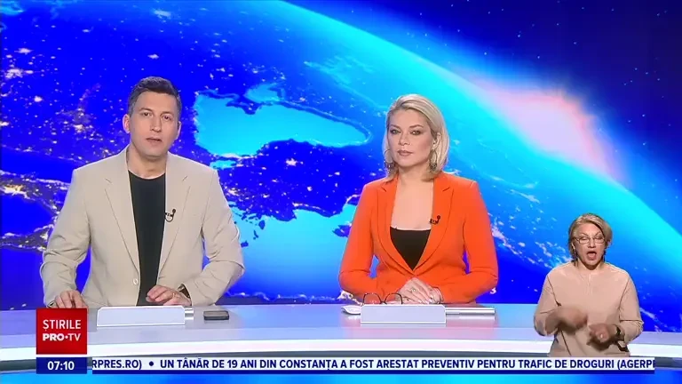 Momentul în care o femeie este călcată de o mașină pe trecerea de pietoni. Ce a pățit șoferul