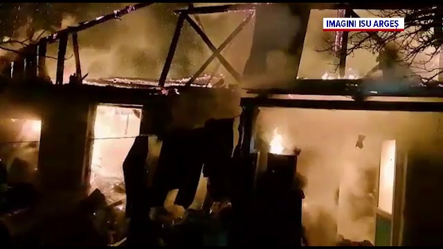 O casă din Argeș s-a făcut scum de la un coș de fum defect