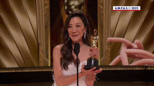 „Everything, Everywhere All at Once”, cel mai premiat film din istoria Oscarurilor. Mesajul transmis de actrița principală