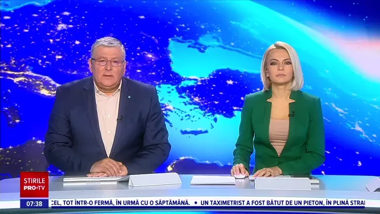 Parisul, sufocat de gunoaie. Mii de tone de deșeuri zac pe străzile orașului de o săptămână