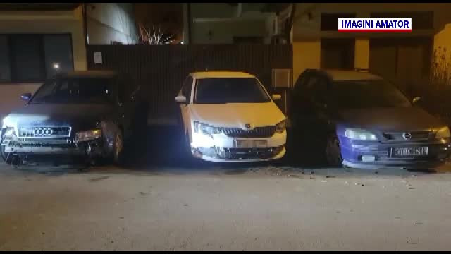VIDEO | Un șofer a lovit mai multe mașini în încercarea de a-și răni soția, apoi a plecat de la locul faptei. Ce riscă acesta