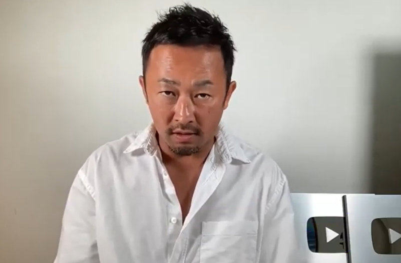 Un YouTuber a fost exclus din parlament după ce nu s-a prezentat nici măcar o dată la sesiunile parlamentare