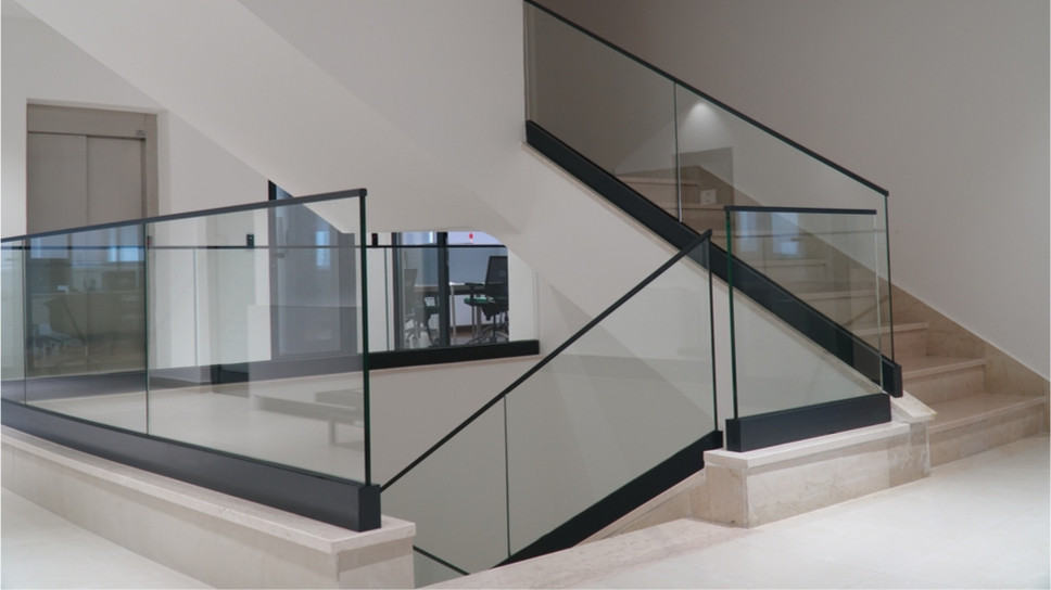 (P) Fit Glass Specialiști în Sticlă Securizată