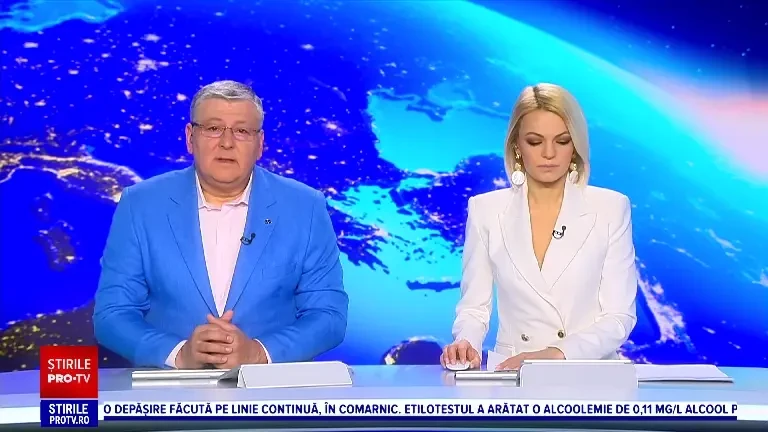 O mașină a fost cuprinsă de flăcări, într-un sat din apropierea Bârladului, județul Vaslui. Ce ar fi declanșat flăcările