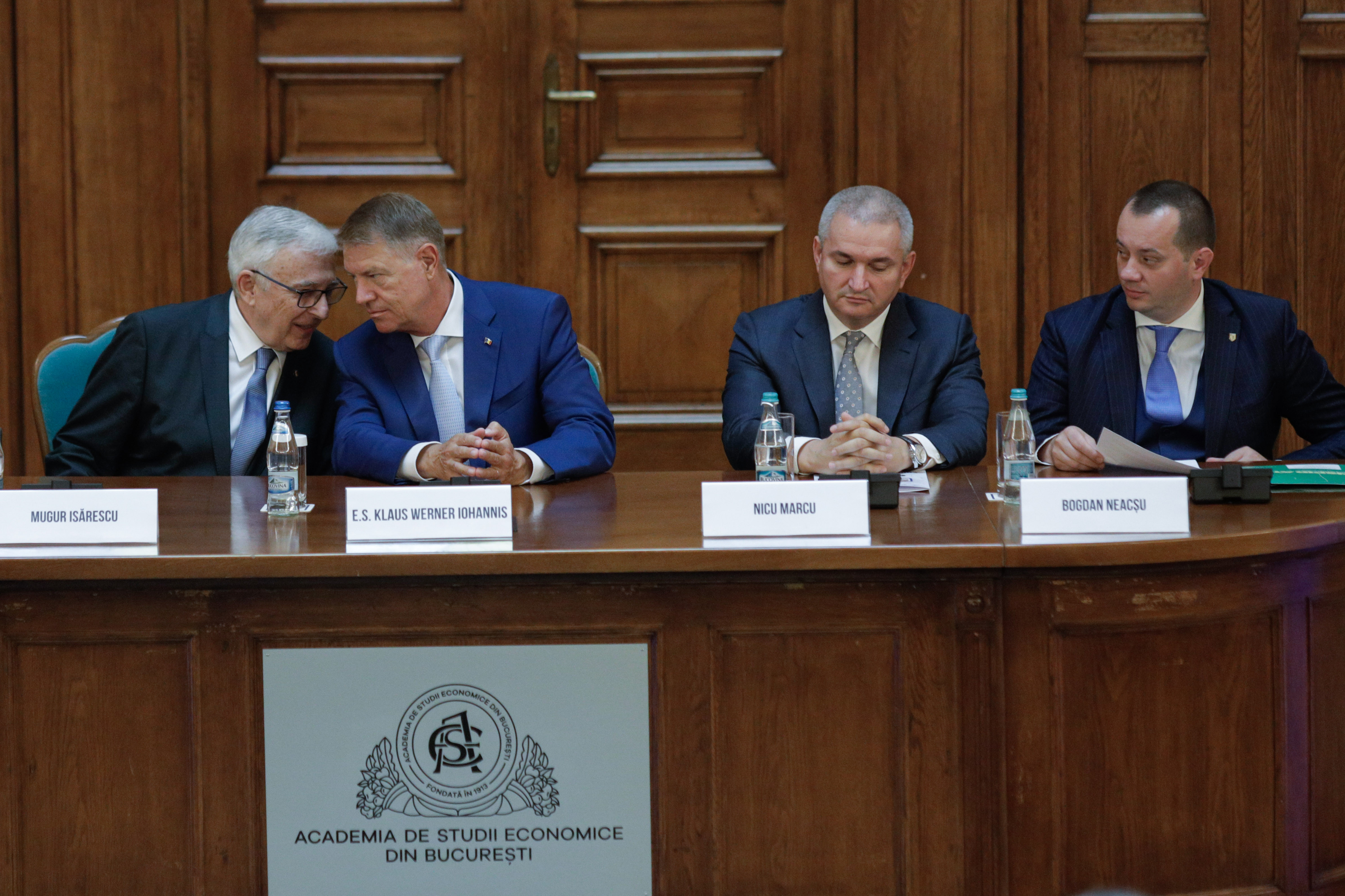 Conducerea ASF, instituția sub care s-au prăbușit recent 2 companii de asigurări, are salarii de zeci de mii de euro pe lună