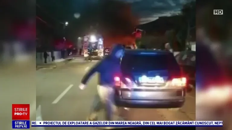 Incendiu violent în Buzău: ”Mi-am izgonit nevasta și copiii de acasă și apoi am sărit cu furtunul”