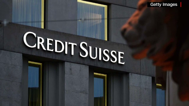 Banca elvețiană cu tradiție, Credit Suisse, ajunsă în pragul colapsului va fi preluată de rivala UBS