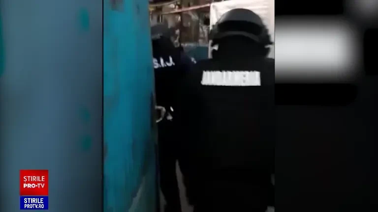 Elevi de liceu cu părinți angajați în MAE și DNA, suspectați că vindeau droguri de mare risc în licee din Capitală