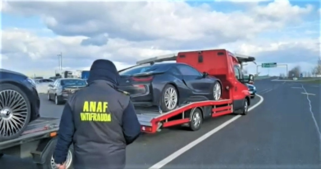 Inspectorii ANAF au oprit în vămi zeci de mașini de lux rulate. Ce escrocherii se fac cu autoturismele second-hand