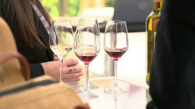 Vinurile și băuturile spirtoase fără alcool sunt tot mai căutate. Tendințele de la cel mai mare târg de vinuri din lume