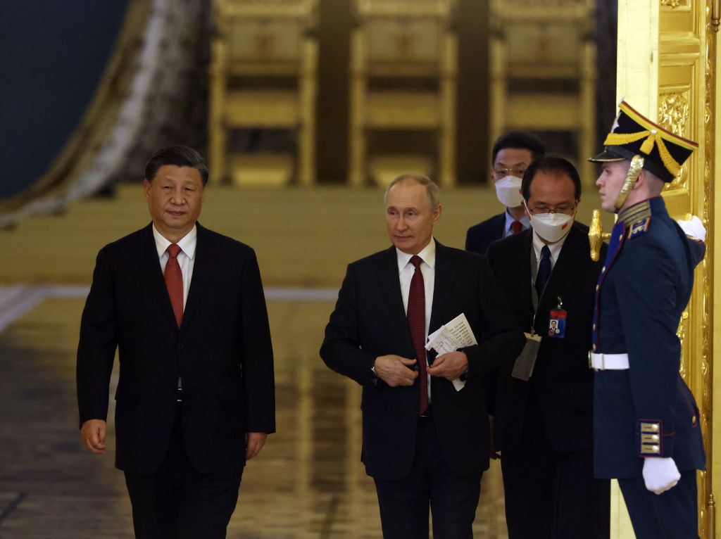 Xi Jinping, către Vladimir Putin: „Ai grijă, dragă prietene. Urmează o schimbare care nu s-a întâmplat în 100 de ani”
