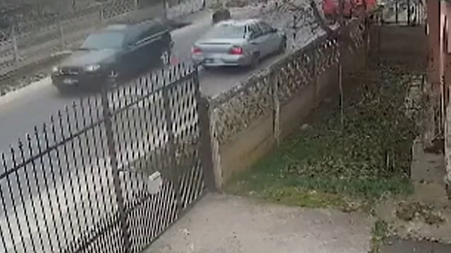 „A început direct să-i care pumni”. Momentul în care un șofer de 76 de ani este snopit în bătaie pentru că mergea prea încet