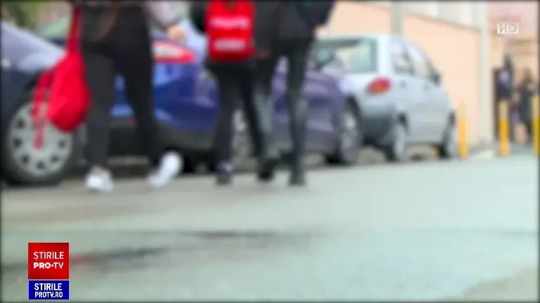 Fenomenul consumului de droguri în licee ia amploare. Părinții neagă realitatea, iar directorii refuză să vorbească