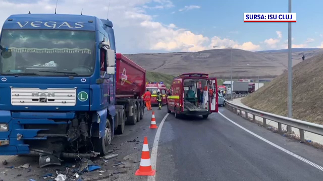 Accident mortal pe A3. Un șofer a murit după ce s-a izbit violent cu mașina de un TIR
