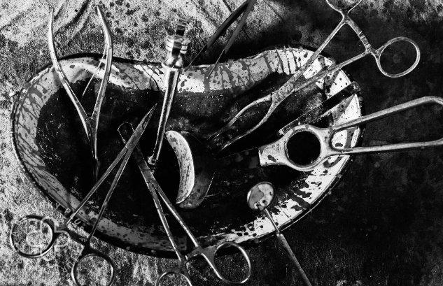 Bărbați castrați și mutilați în timp ce erau filmați și postați pe net. Un român, membru al unei grupări înfiorătoare din UK