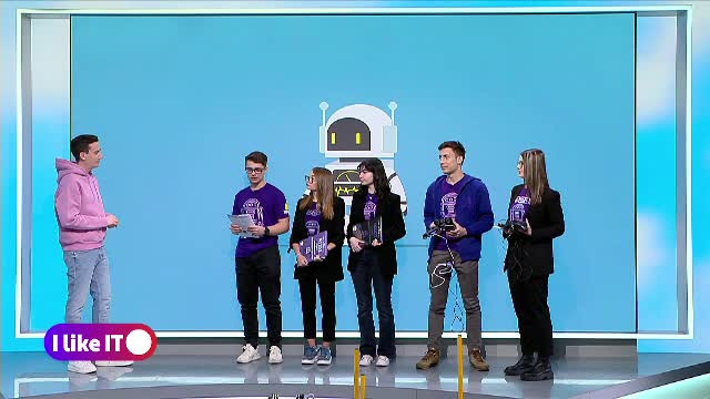 iLikeIT. Echipa Ro2D2 plecă în SUA pentru cel mai mare concurs de robotică din acest an