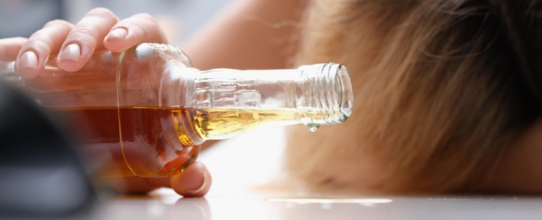 "Nu le mai puteam mișca". O femeie de 36 de ani a fost la un pas să-și piardă ambele picioare după ce s-a îmbătat crunt