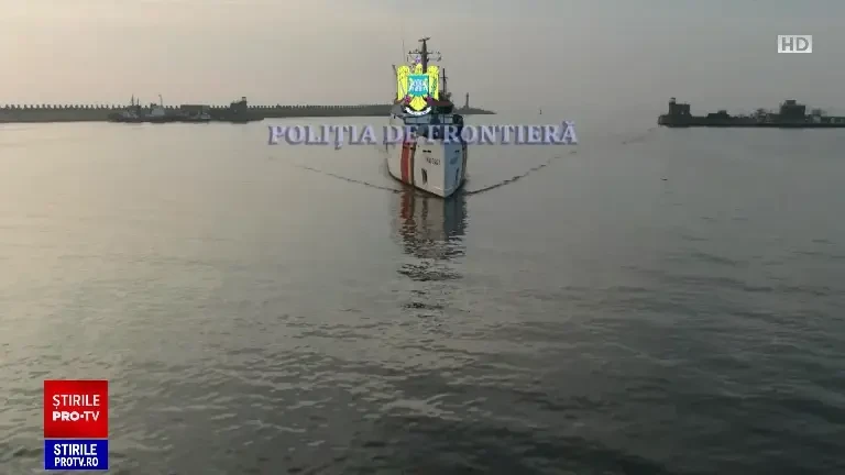 Trei nave bulgărești cu zeci de tone de calcan și de rechin de Marea Neagră, pescuiți ilegal, prinse în flagrant de români