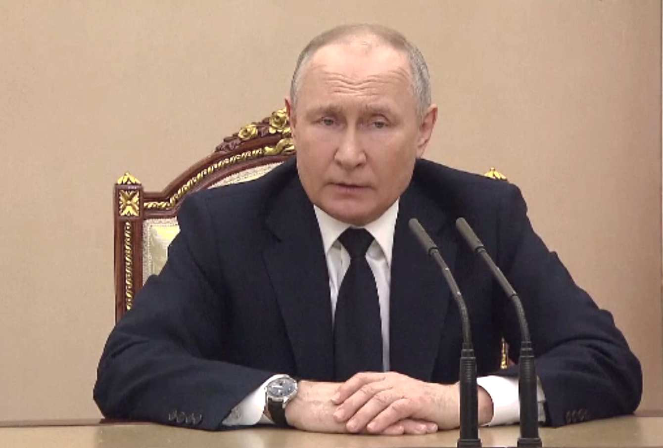 Kremlinul îi îndeamnă pe ruşi ”să fie uniţi în spatele” lui Putin. ”Război hibrid” lung cu Occidentul în Ucraina